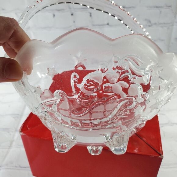 💜Mikasa Holiday Classics Handled Basket - Picture 2 of 5